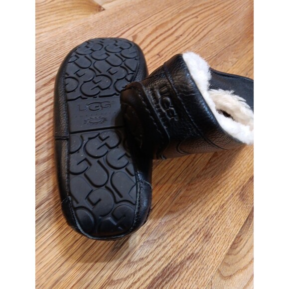 UGG Ascot Slippers Black Leather Sherpa Lined Size US 9 EU 42 Model‎ 5379 - Picture 7 of 10